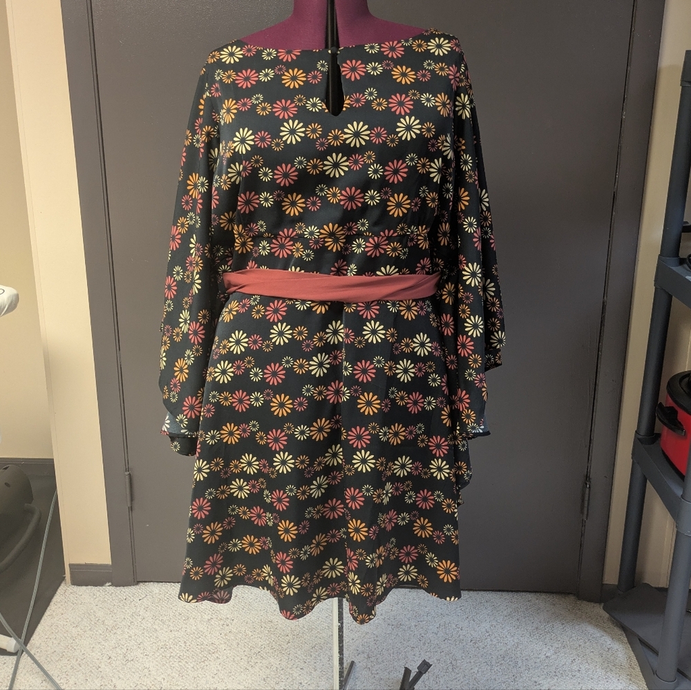 Floral Patterned Lined Dress with Belt